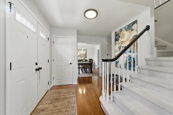 $525,000 | 320 Essex Court, Aurora, IL 60504