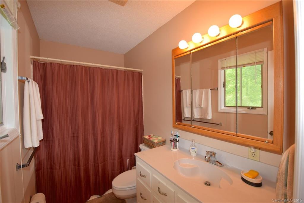 1350 Slagle Road Bakersville, NC 28705 - Photo 8 of 23 Gallery Image 8