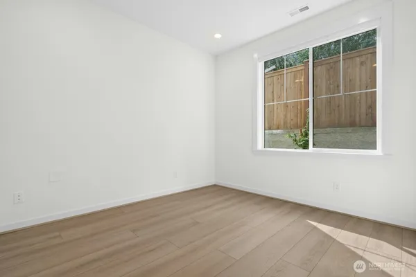 $4,850 | 13426 Northeast 112th Place, Redmond, WA 98052