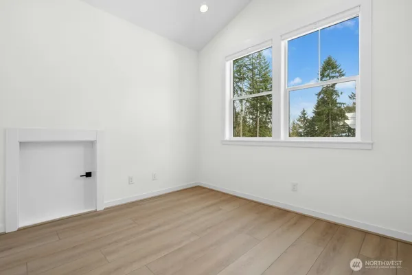 $4,850 | 13426 Northeast 112th Place, Redmond, WA 98052