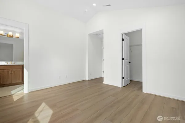 $4,850 | 13426 Northeast 112th Place, Redmond, WA 98052