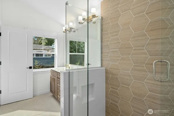 $4,850 | 13426 Northeast 112th Place, Redmond, WA 98052