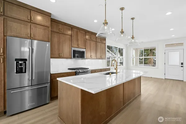 $4,850 | 13426 Northeast 112th Place, Redmond, WA 98052