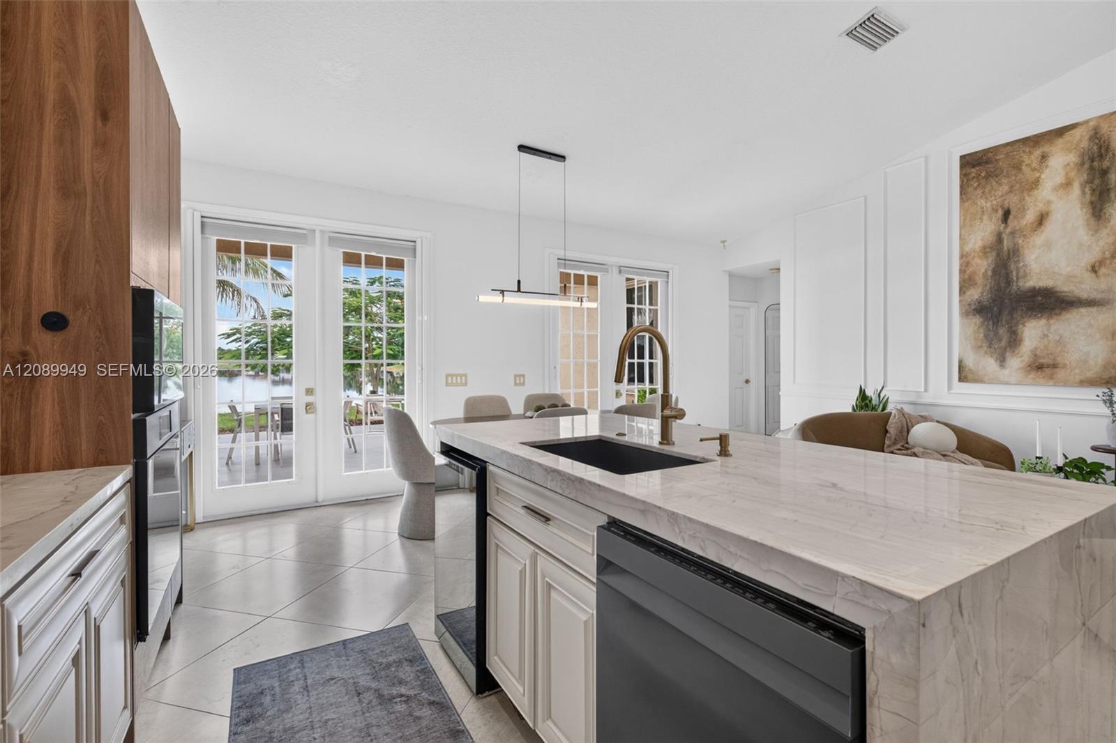 820 Falling Water Road Weston, FL 33326 - Photo 10 of 56 Gallery Image 10