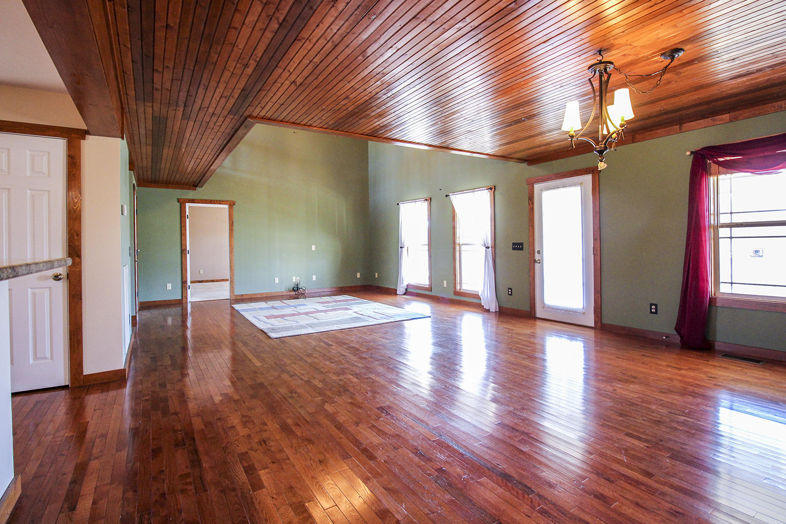 5898 Ditty Road Cookeville, TN 38506 - Photo 8 of 31 d9 Living Room d