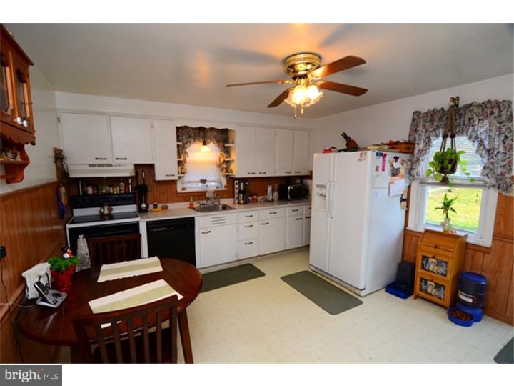 33 Woodland Road Reading, PA 19610 - Photo 2 of 14 Gallery Image 2