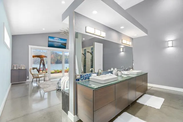 $4,290,000 | 494 Snug Harbor Road, Sandpoint, ID 83864