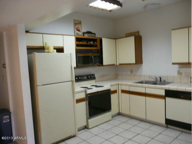 1126 West Elliot Road, Unit 1038 Chandler, AZ 85224 - Photo 3 of 26 P1100393