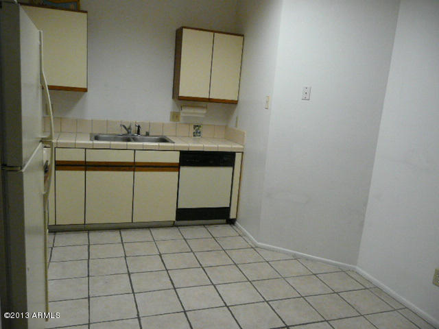 1126 West Elliot Road, Unit 1038 Chandler, AZ 85224 - Photo 5 of 26 P1100370