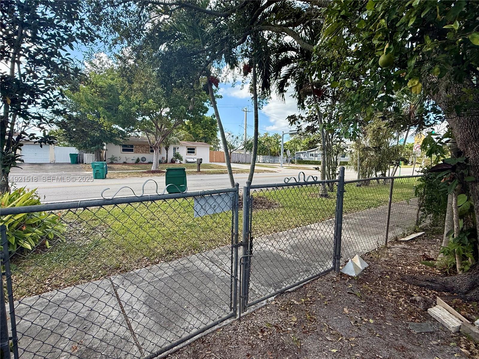8070 Northwest 176th Street Hialeah, FL 33015 - Photo 26 of 26 a view of a park