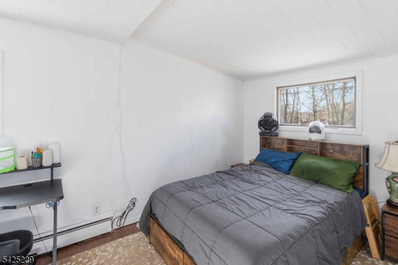 54 Wildwood Road Oak Ridge, NJ 07438 - Photo 12 of 37