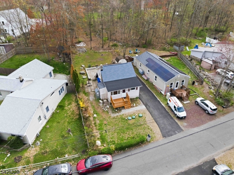 54 Wildwood Road Oak Ridge, NJ 07438 - Photo 29 of 37