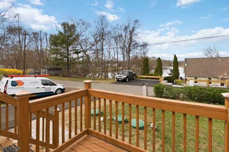 54 Wildwood Road Oak Ridge, NJ 07438 - Photo 5 of 37