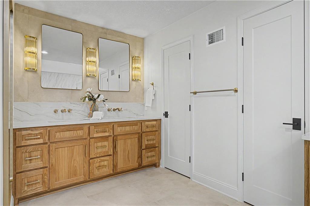 12603 Granada Road Leawood, KS 66209 - Photo 35 of 89