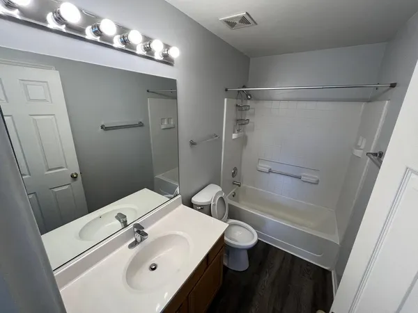 $3,000 | 3896 Baybrook Drive, Aurora, IL 60504