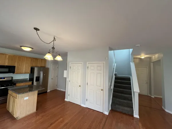 $3,000 | 3896 Baybrook Drive, Aurora, IL 60504