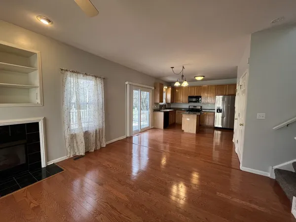 $3,000 | 3896 Baybrook Drive, Aurora, IL 60504