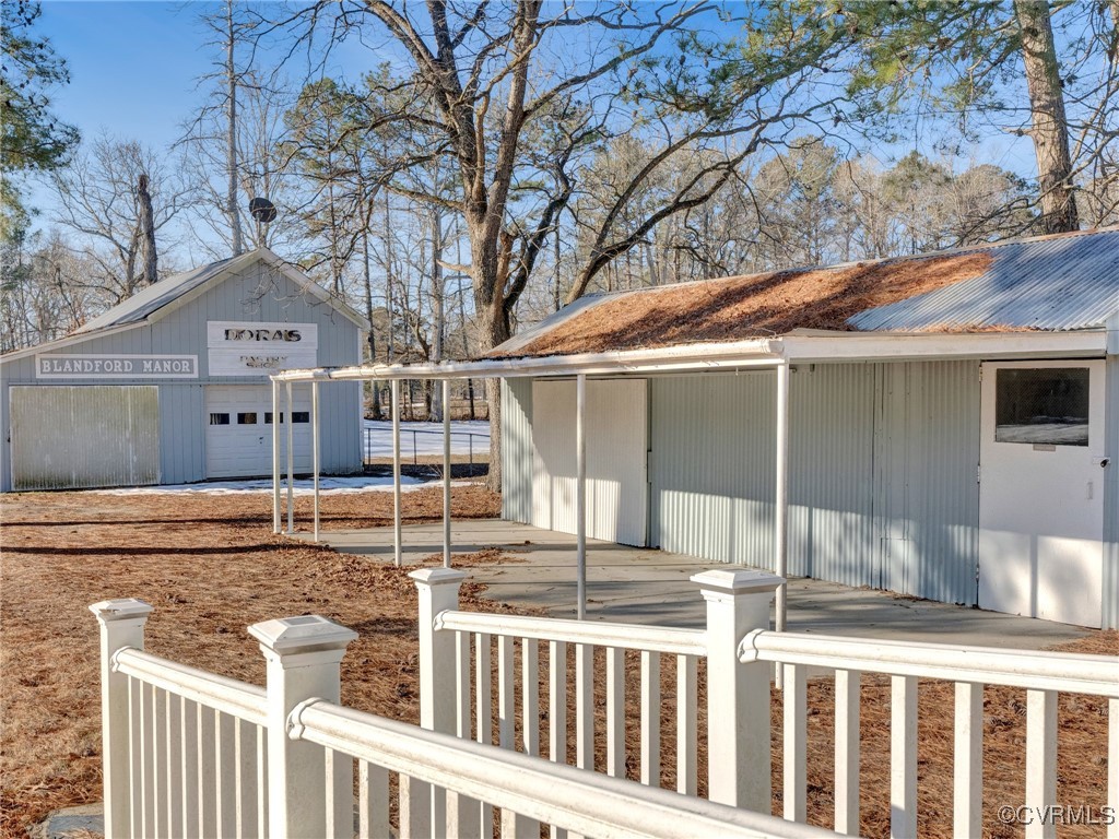615 Birdsong Road Petersburg, VA 23805 - Photo 6 of 21 Gallery Image 6