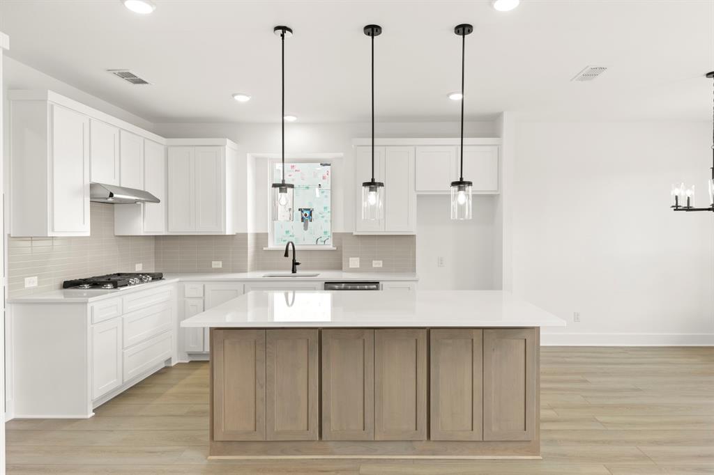 937 Gold Finch Lane Forney, TX 75126 - Photo 11 of 26 11. 937 Gold Finch - Kitchen