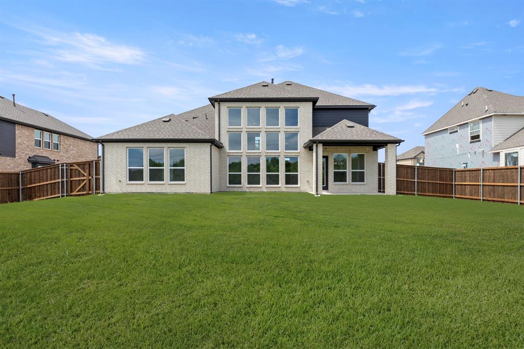 937 Gold Finch Lane Forney, TX 75126 - Photo 25 of 26 25. 937 Gold Finch - Back