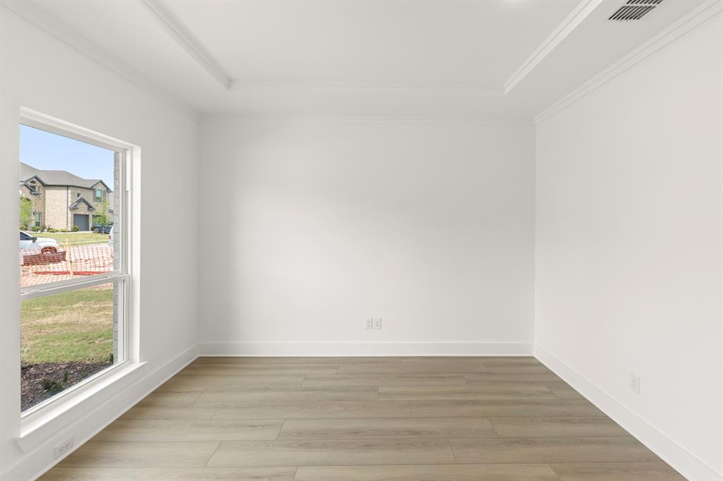 937 Gold Finch Lane Forney, TX 75126 - Photo 6 of 26 06. 937 Gold Finch - Dining (2)