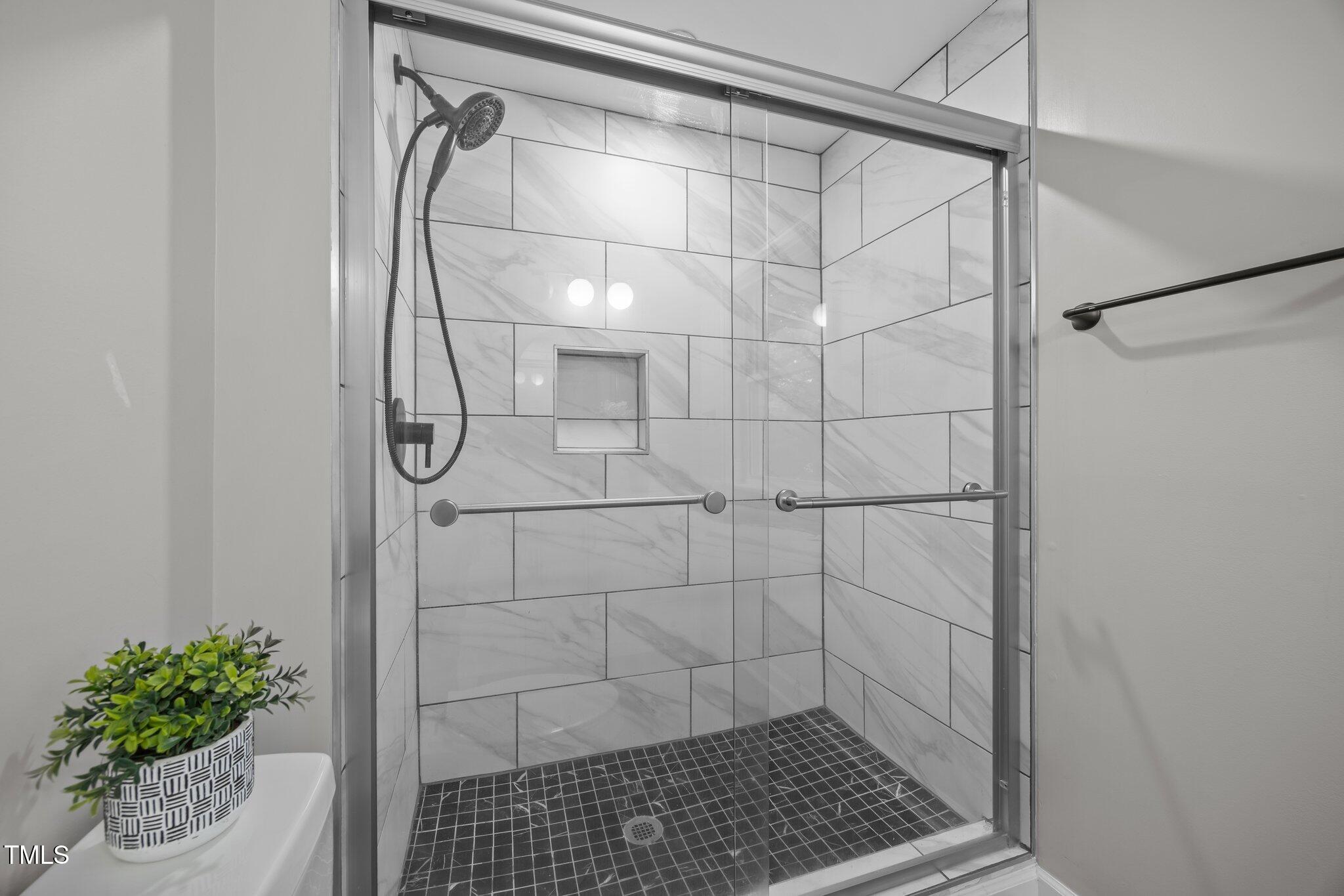 4011 Garrett Road Durham, NC 27707 - Photo 31 of 46 43-web-or-mls-IMG_6652