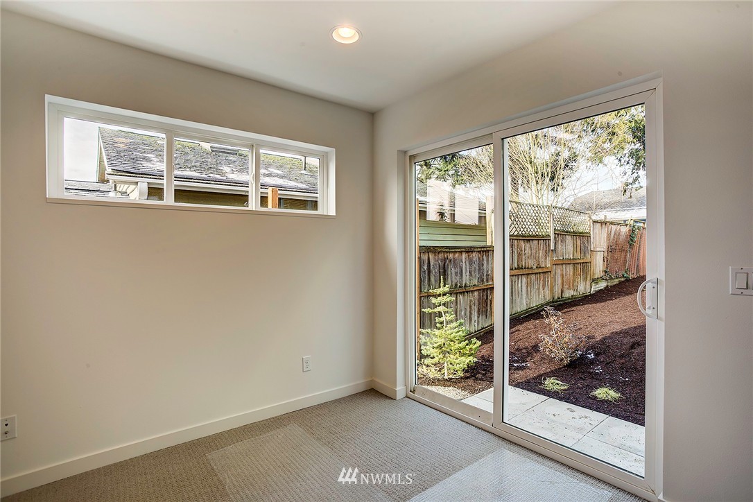 726 North 87th Street Seattle, WA 98103 - Photo 11 of 13