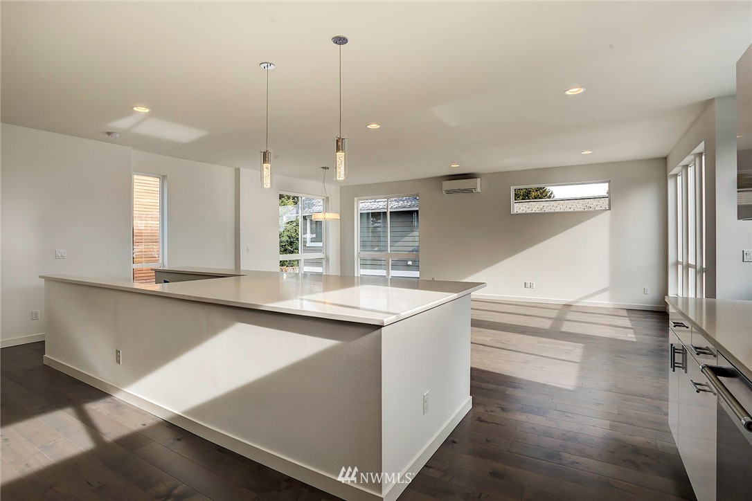 726 North 87th Street Seattle, WA 98103 - Photo 6 of 13