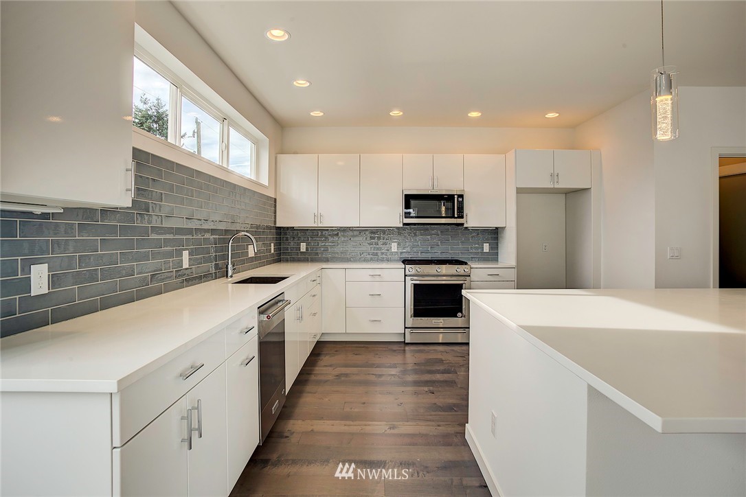 726 North 87th Street Seattle, WA 98103 - Photo 8 of 13