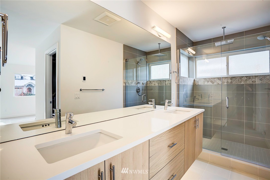 726 North 87th Street Seattle, WA 98103 - Photo 10 of 13