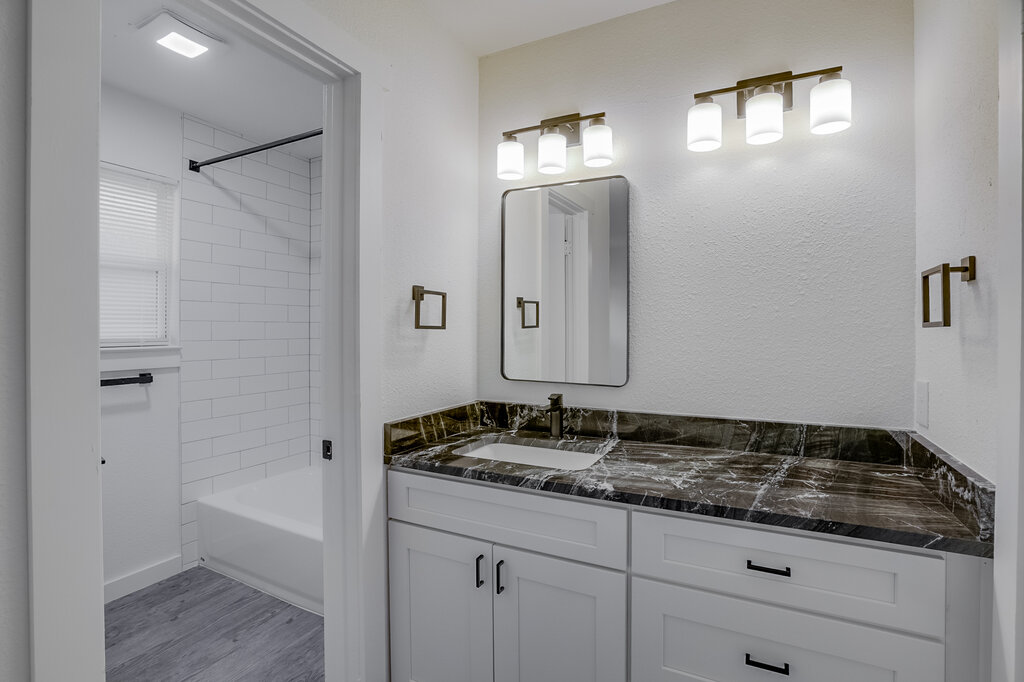 12910 Covington Trail Austin, TX 78727 - Photo 12 of 19