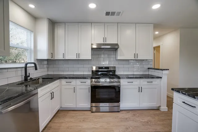 $2,299 | 12910 Covington Trail, Austin, TX 78727