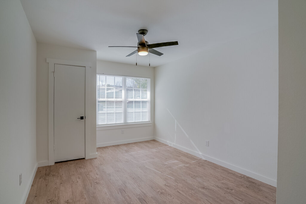 12910 Covington Trail Austin, TX 78727 - Photo 8 of 19