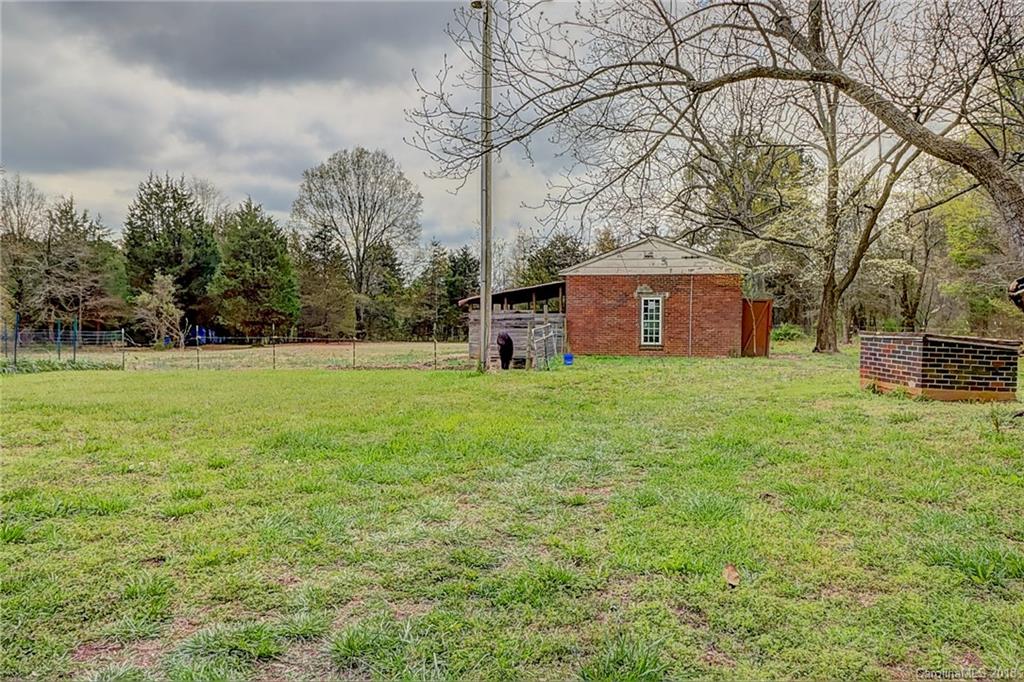 1735 Delview Road Cherryville, NC 28021 - Photo 5 of 27 Gallery Image 5