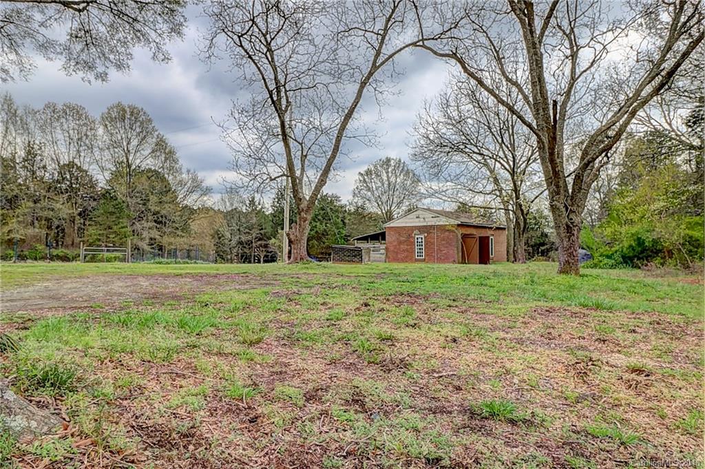 1735 Delview Road Cherryville, NC 28021 - Photo 7 of 27 Gallery Image 7