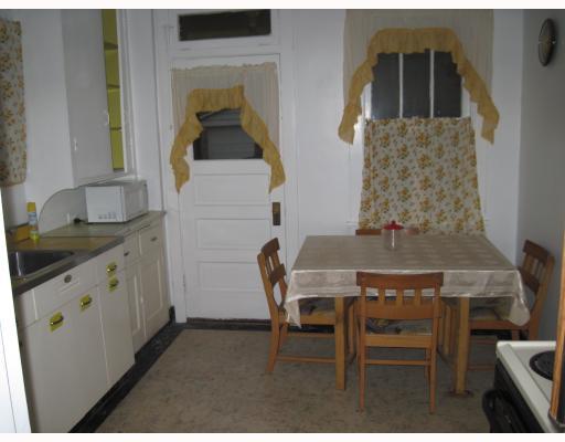 201 Rustic Avenue Pittsburgh, PA 15210 - Photo 4 of 16 Kitchen.