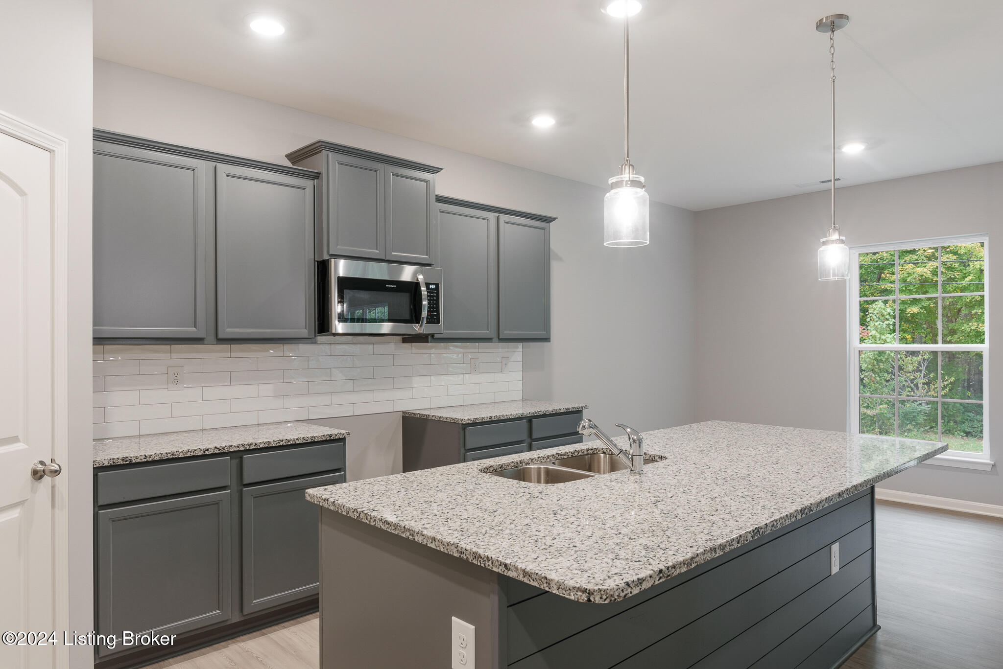 8432 Gateway Run Road Louisville, KY 40229 - Photo 15 of 50 8432 Gateway Run Rd-15