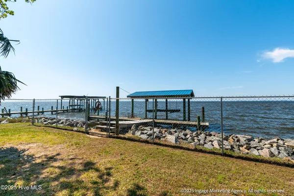$484,900 | 283 Chambers Point Road, Belhaven, NC 27810