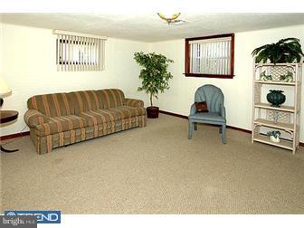 670 Vernon Road Springfield, PA 19064 - Photo 3 of 12 Family Room