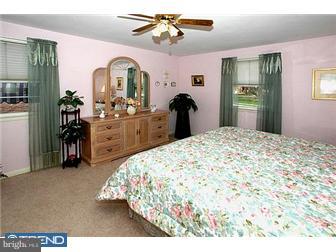 670 Vernon Road Springfield, PA 19064 - Photo 7 of 12 Bedroom - Main