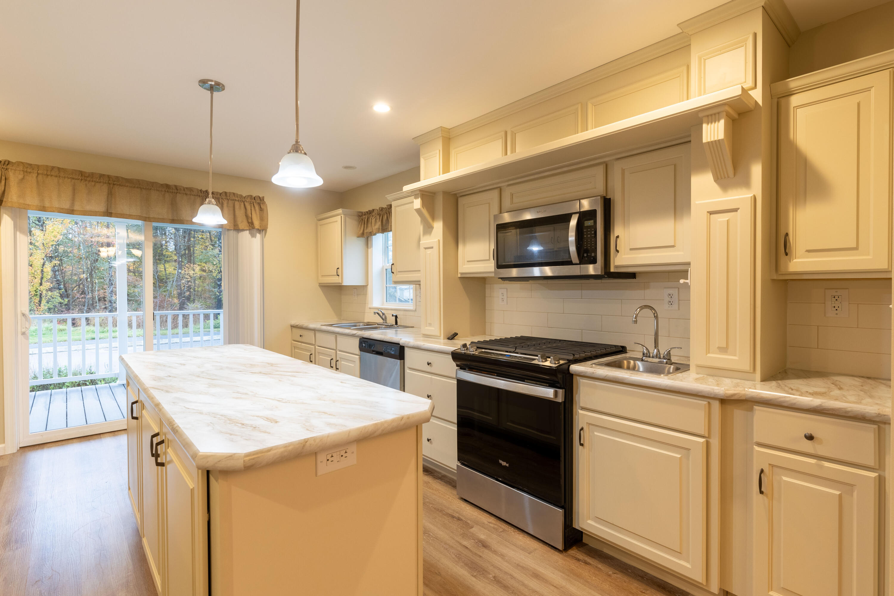 10 Camden Road Berwick, ME 03901 - Photo 4 of 26 9L9A7759-HDR