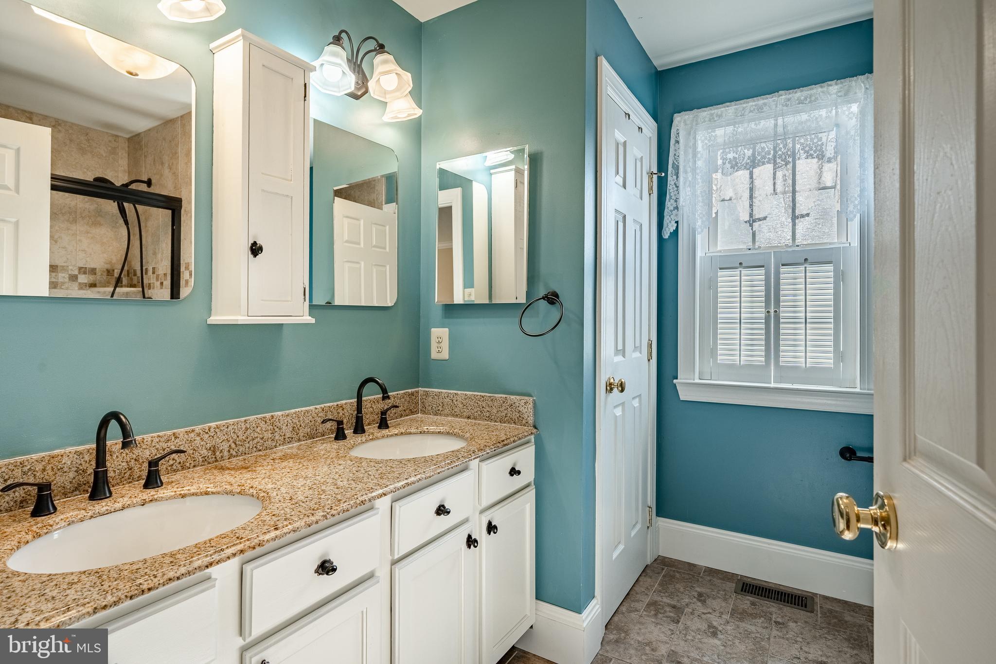 617 Tunbridge Road West Chester, PA 19382 - Photo 32 of 59 Hall Bath