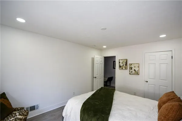 $2,600 | 643 Navarre Drive, Stone Mountain, GA 30087