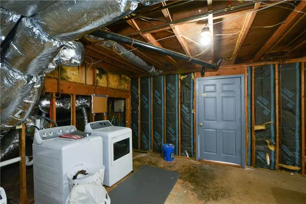 $2,600 | 643 Navarre Drive, Stone Mountain, GA 30087