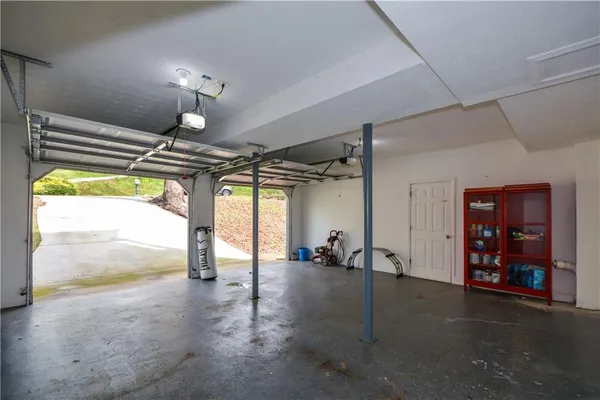 $2,600 | 643 Navarre Drive, Stone Mountain, GA 30087