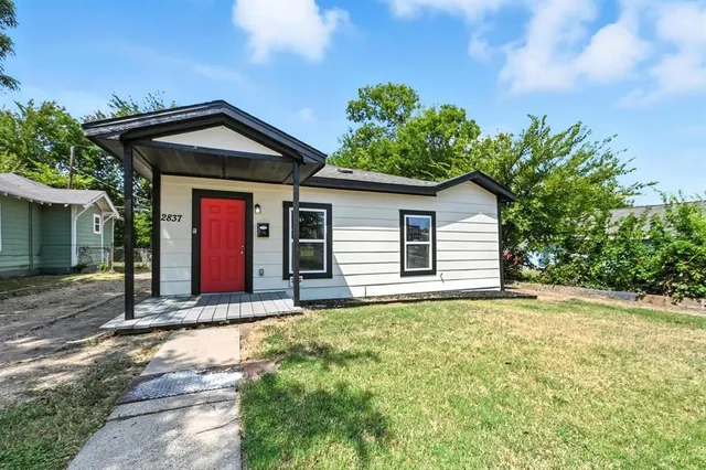 $239,000 | 2837 Avenue A, Fort Worth, TX 76105