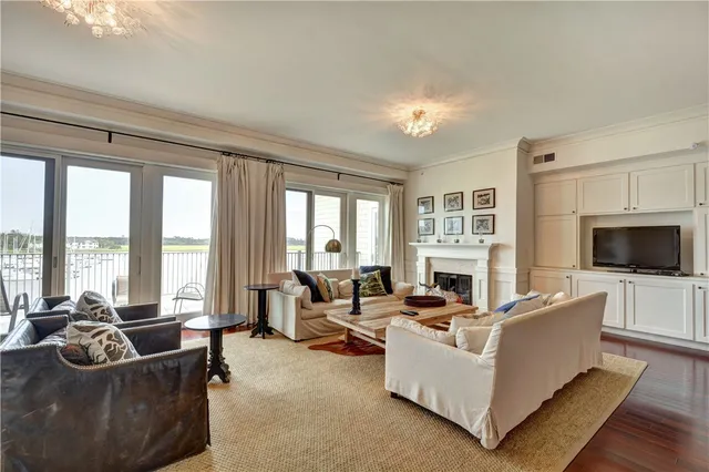 $4,800 | 10 Marina Drive, Unit 314, St. Simons Island, GA 31522