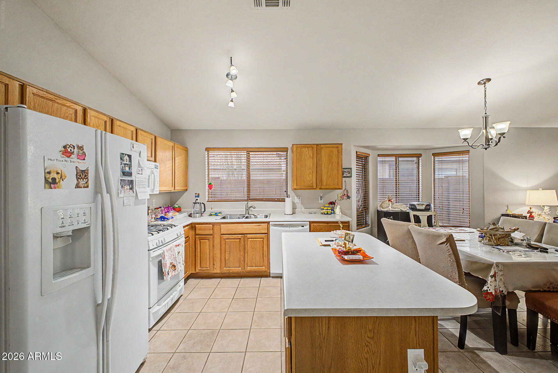 6458 West Saddlehorn Road Phoenix, AZ 85083 - Photo 10 of 20 16 - Saddlehorn