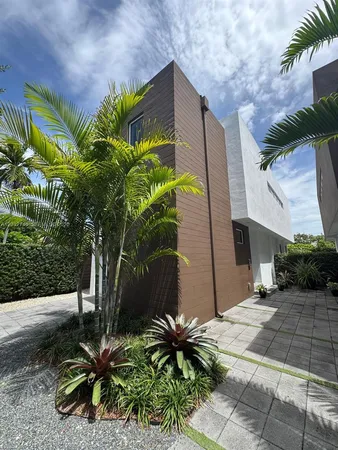 $6,000 | 2947 Southwest 27th Terrace, Miami, FL 33133