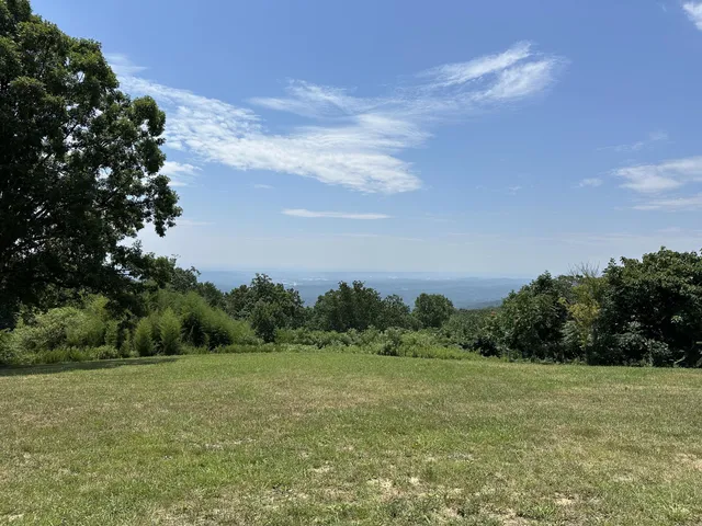 $350,000 | 1000 Sawyer Cemetery Road, Signal Mountain, TN 37377